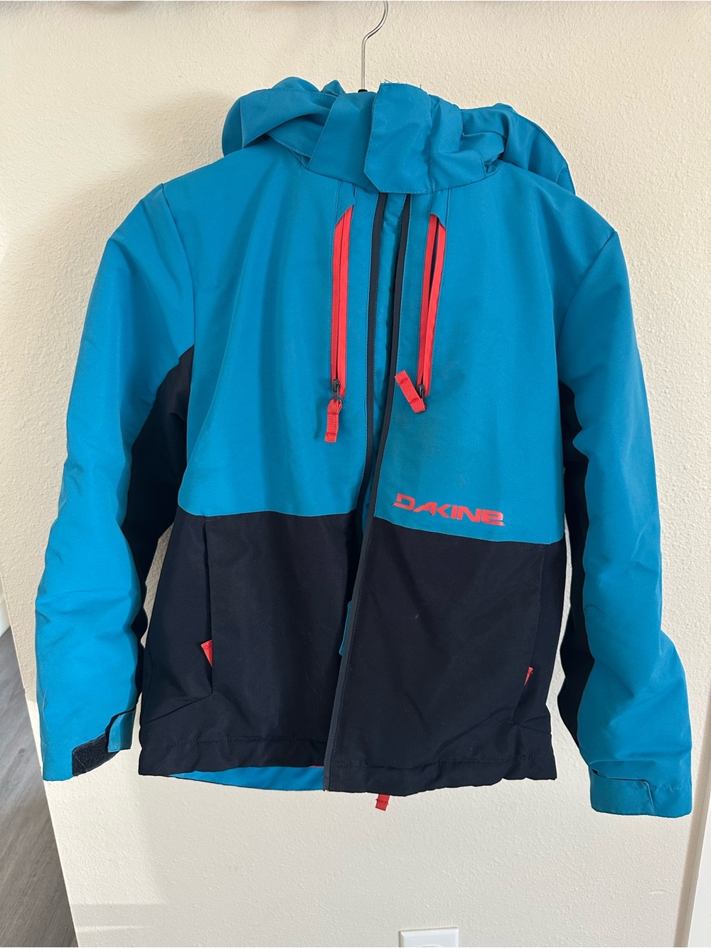Dakine kids snow jacket